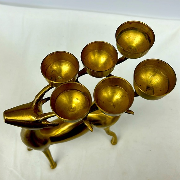 Vintage brass reindeer six tealight holder spots - Picture 2 of 10